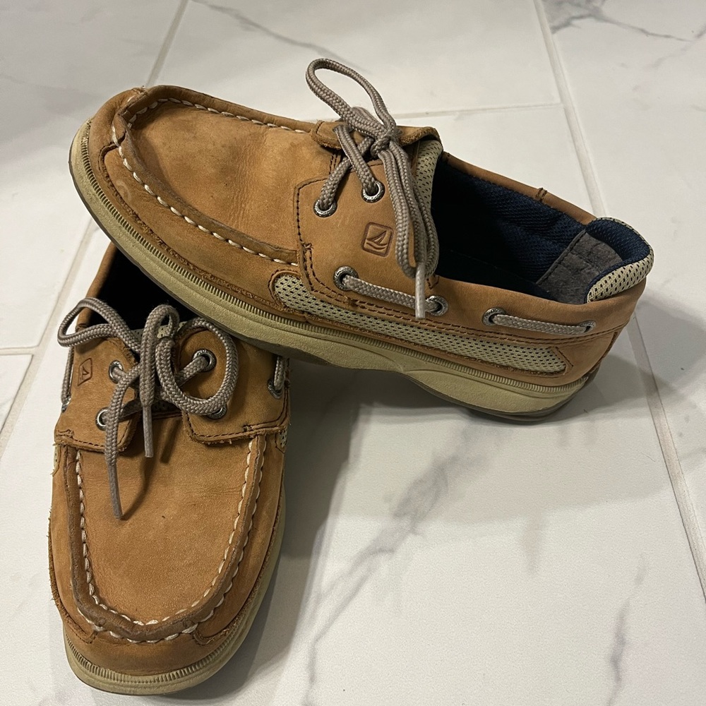 Boys Tan Sperry Boat Shoes sz 3